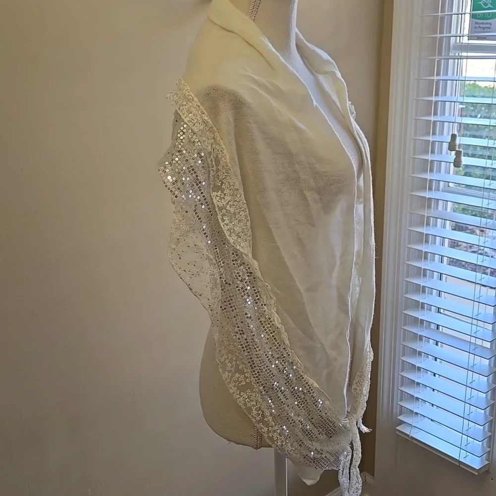 FROM THE GOOD BEAD Elegant Cream Shawl Lace Silver Sequin Details New with tags